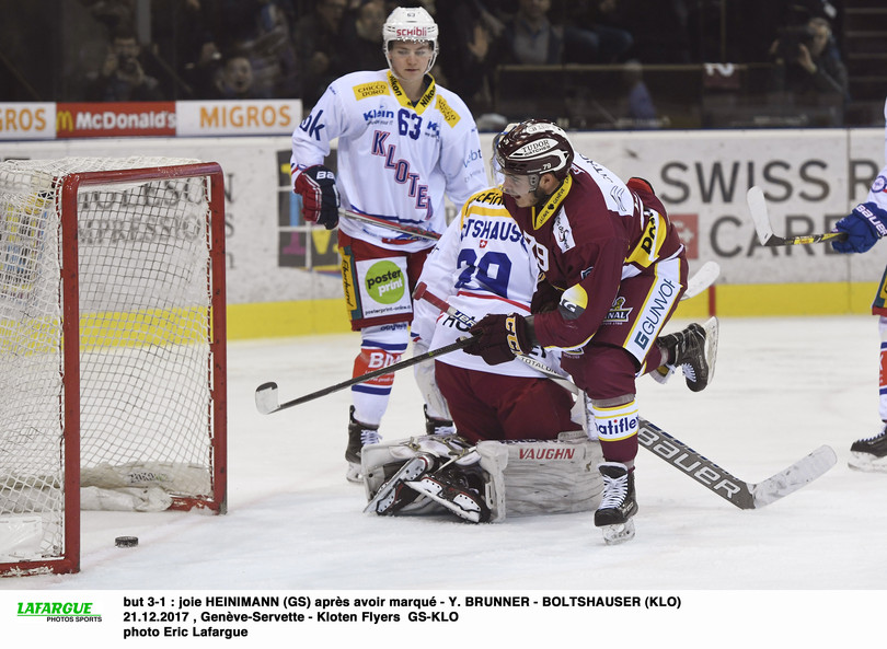 but 3-1 : joie HEINIMANN (GS) après avoir marqué - Y. BRUNNER - BOLTSHAUSER (KLO) 21.12.2017 , Genève-Servette - Kloten Flyers  GS-KLO photo Eric Lafargue