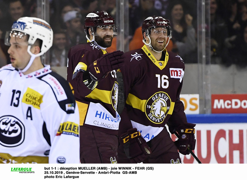 but 1-1 : déception MUELLER (AMB) - joie WINNIK - FEHR (GS)  25.10.2019 , Genève-Servette - Ambrì-Piotta  GS-AMB photo Eric Lafargue