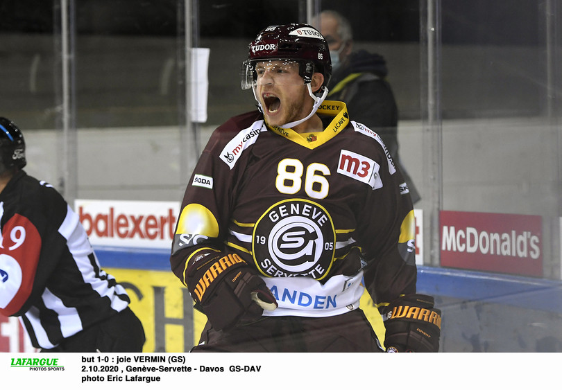 but 1-0 : joie VERMIN (GS) 2.10.2020 , Genève-Servette - Davos  GS-DAV photo Eric Lafargue