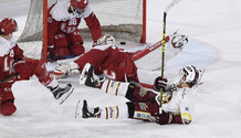 but 0-1 : GOBBI - NODARI - HUET (LHC) - puck au fond sur un tir de LOEFFEL (GS) au sol  10.10.2017 ,  Lausanne - Genève-Servette  LHC-GSphoto Eric Lafargue