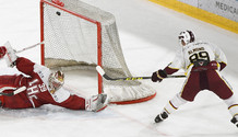 but 4-4 : HUET (GS) - ALMOND (GS)  qui marque 10.10.2017 ,  Lausanne - Genève-Servette  LHC-GSphoto Eric Lafargue