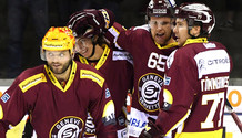 but 3-0 : joie SIMEK - HOLDENER - PETSCHENIG - TOEMMERNES (GS)    24.10.2017 , Genève Servette - Bienne  GS-BIphoto Eric Lafargue