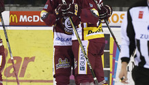 but 3-0 : joie HOLDENER - PETSCHENIG (GS)    24.10.2017 , Genève Servette - Bienne  GS-BIphoto Eric Lafargue