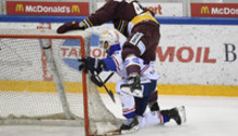 KRUEGER (ZSC) - MAURER (GS)       20.11.2020 , Genève-Servette - Zurich Lions  GS-ZSC  photo Eric Lafargue