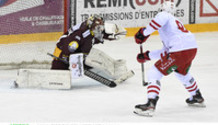 but 1-2 : DESCLOUX  (GS) - LEONE (LHC) qui marque    30.12.2020 , Genève-Servette - Lausanne  GS-LHCphoto Eric Lafargue