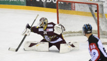 but 3-4 : MARTSCHINI (EVZ) invisible sur la photo , marque - DESCLOUX (GS) - puck au fond    23.2.2021 , Genève-Servette - Zoug  GS-EVZ photo Eric Lafargue