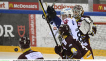 but de Zoug annulé pour la crosse haute de ABDELKADER (EVZ) devant DESCLOUX (GS)        23.2.2021 , Genève-Servette - Zoug  GS-EVZ photo Eric Lafargue