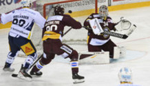 ABDELKADER (EVZ) - LE COULTRE - DESCLOUX (GS)      23.2.2021 , Genève-Servette - Zoug  GS-EVZ photo Eric Lafargue