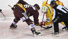 FEHR (GS) face à GUSTAFSSON (BI)      13.3.2021 , Genève-Servette - Bienne  GS-BI  photo Eric Lafargue