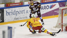 MOY (GS) - POULIOT (BI)      13.3.2021 , Genève-Servette - Bienne  GS-BI  photo Eric Lafargue