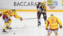 FORSTER  (BI) - OMARK (GS) - FUCHS (BI)      13.3.2021 , Genève-Servette - Bienne  GS-BI  photo Eric Lafargue