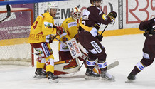 FEY - VAN POTTELBERGHE (BI) - VOUILLAMOZ (GS)      13.3.2021 , Genève-Servette - Bienne  GS-BI  photo Eric Lafargue