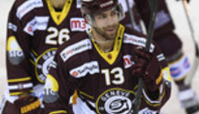 but 1-0 : joie VOUILLAMOZ - WINNIK , derrière (GS)      23.3.2021 , Genève-Servette - Lausanne  GS-LHCphoto Eric Lafargue