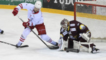 EMMERTON (LHC) - arrêt DESCLOUX (GS)      23.3.2021 , Genève-Servette - Lausanne  GS-LHCphoto Eric Lafargue