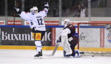 but 3-4 : joie MUELLER - ZEHNDER (EVZ) - déception ZURKIRCHEN (GS) - puck au fond     19.11.2021 , Genève-Servette - Zoug  GS-EVZ photo Eric Lafargue