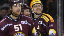 but 2-1 : joie FILPPULA - VATANEN - TOEMMERNES (GS)   27.11.2021 , Genève-Servette - Bienne  GS-BI  photo Eric Lafargue