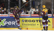 but 1-0 : c’est le déclenchement de l’opération peluches : joie A. RIAT , le buteur avec TOEMMERNES (GS)   22.1.2022 , Genève-Servette - Bienne  GS-BI  photo Eric Lafargue