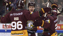 but 2-1 : joie ROD - VERMIN - RICHARD (GS) 26.2.2022 , Genève-Servette - Berne  GS-SCBphoto Eric Lafargue