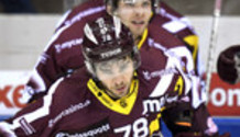 but 3-1 : joie MOY - SMIRNOVS - POULIOT , le buteur (GS)  8.3.2022 , Genève-Servette - Lugano  GS-LUGAphoto Eric Lafargue