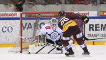 arrêt SCHLEGEL (LUGA) face à VERMIN (GS) en fin de match       18.3.2022 , Genève-Servette - Lugano  GS-LUGAphoto Eric Lafargue