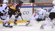 RIVA (LUGA) - VATANEN (GS) - arrêt SCHLEGEL (LUGA)        18.3.2022 , Genève-Servette - Lugano  GS-LUGAphoto Eric Lafargue