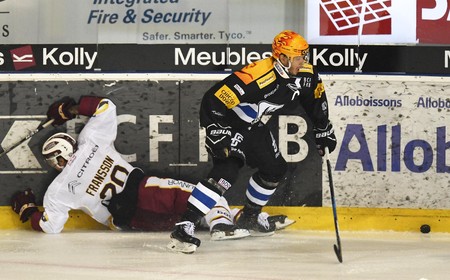 FRANSSON (GS) - SPRUNGER (FR) 8.9.2017 , Fribourg Gottéron - Genève-Servette  FR-GS  photo Eric Lafargue