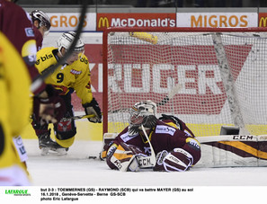 but 2-3 : TOEMMERNES (GS) - RAYMOND (SCB) qui va battre MAYER (GS) au sol  16.1.2018 , Genève-Servette - Berne  GS-SCBphoto Eric Lafargue