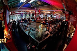 Reprise de l’entraînement pour les Aigles cette semaine après quelques jours de repos. Tandis que l’essentiel des JO est retransmis tous les jours au McSorley’s Sports Bar. 