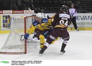 CORVI se blesse (DAV) - MAYER - BOZON (GS) 15.2.2019 , Genève-Servette - Davos  GS-DAVphoto Eric Lafargue