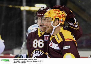 but 1-0 : joie VERMIN - OMARK (GS)    13.11.2020 , Genève-Servette - Zoug  GS-EVZ photo Eric Lafargue