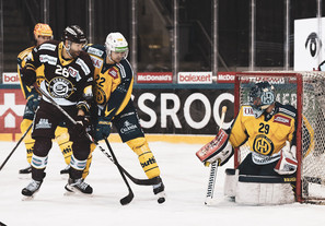 WINNIK (GS) - ULLSTROEM (DAV) - S. AESCHLIMANN (DAV)   9.2.2021 , Genève-Servette - Davos  GS-DAV photo Eric Lafargue